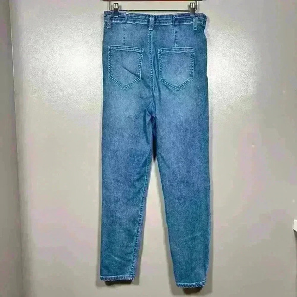 MOM JEANS High Rise Mid Wash Pleat Waistline Soft Straight Leg Women Size 4 - Picture 7 of 9